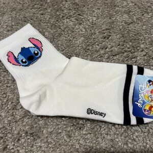 NWT Stitch Womens Crew Socks